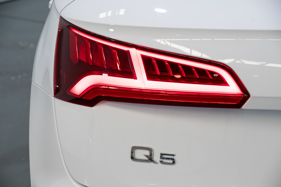 2020 Audi Q5 FY 45 TFSI sport SUV Image 11