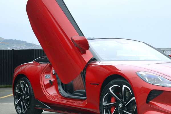 2026 MG Cyberster  Convertible Image 18