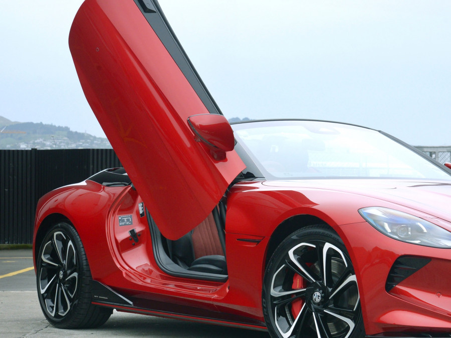 2026 MG Cyberster  Convertible Image 18