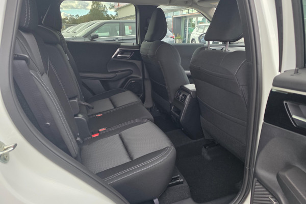 2025 Mitsubishi Outlander ZM LS SUV Image 11