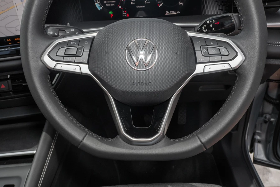2026 Volkswagen Tayron R4 110TSI Life SUV Image 11