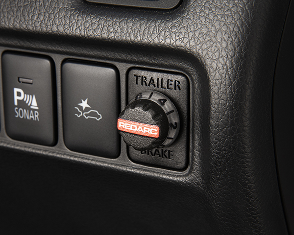 Electric brake controller with harness (REDARC)