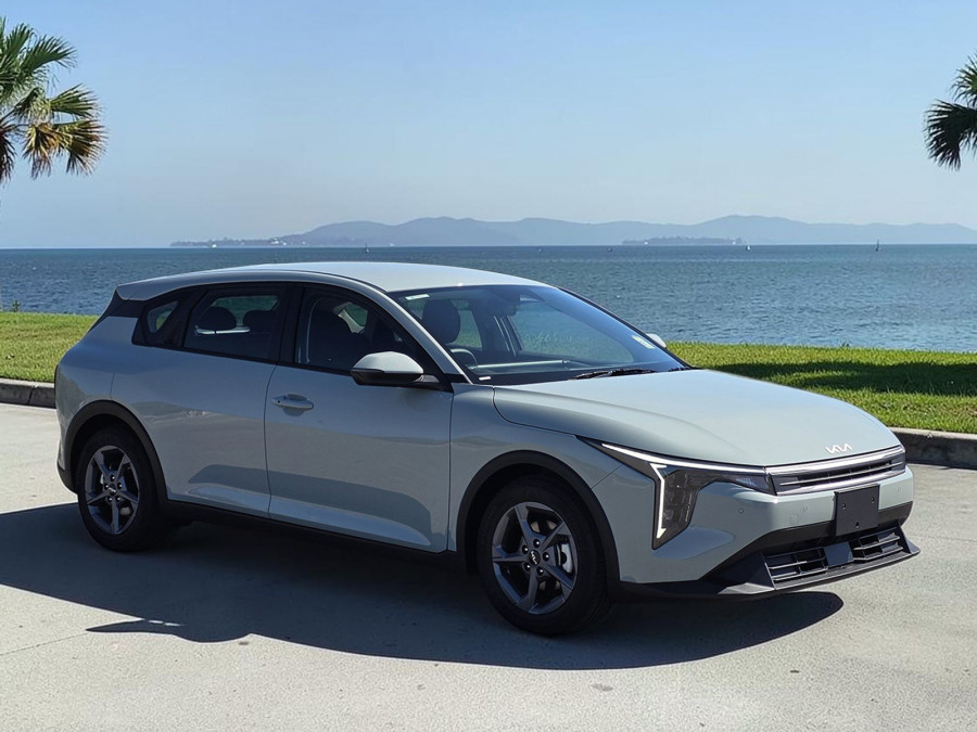 2025 MY26 Kia K4 CL4m S Hatch Image 1
