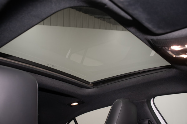 2022 Mercedes-Benz A-Class 4matic Hatch Image 5