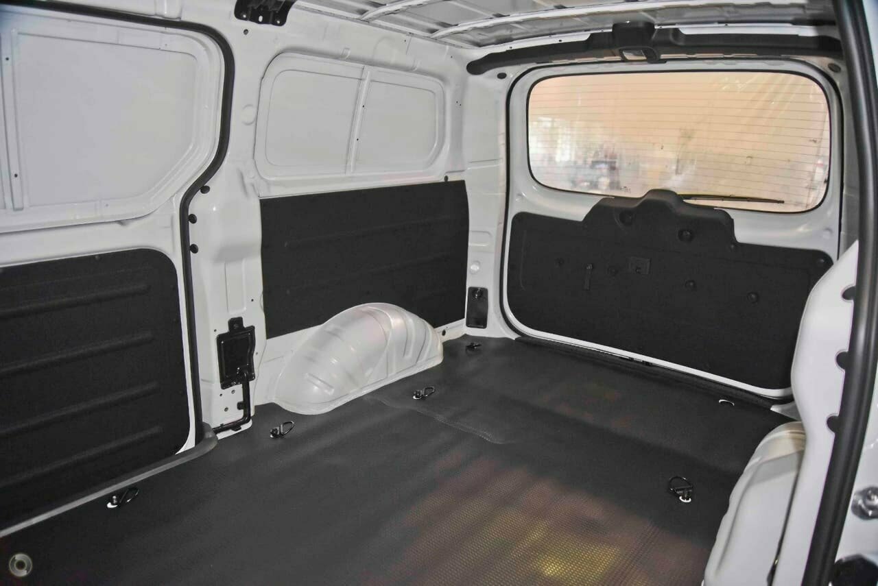 2020 Hyundai iLoad TQ4 Van Van Image 11