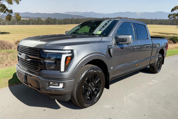 2024 Ford F-150  Platinum Dual Cab Image 3