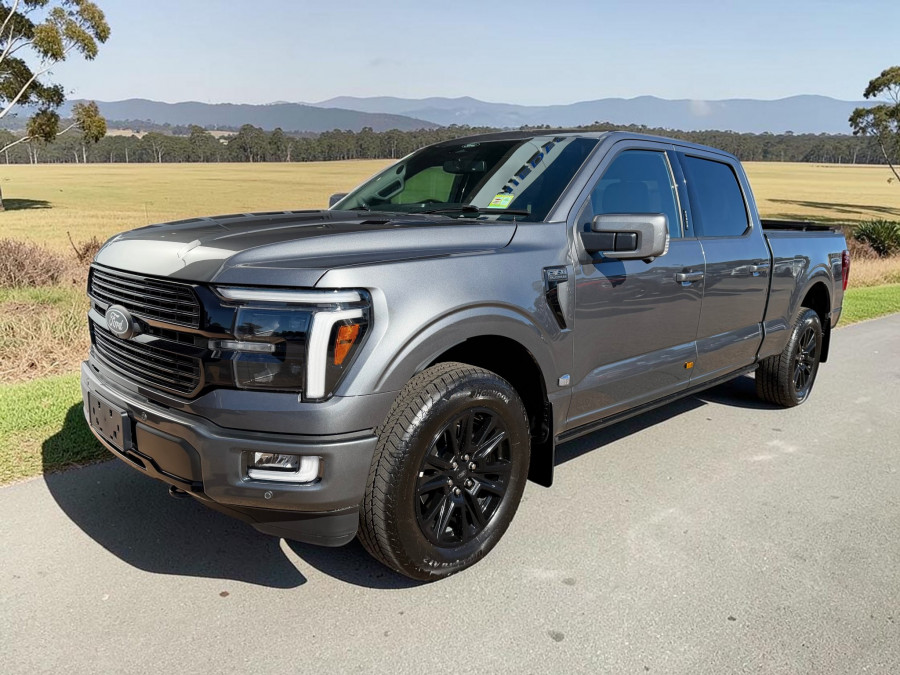 2024 Ford F-150  Platinum Dual Cab Image 3