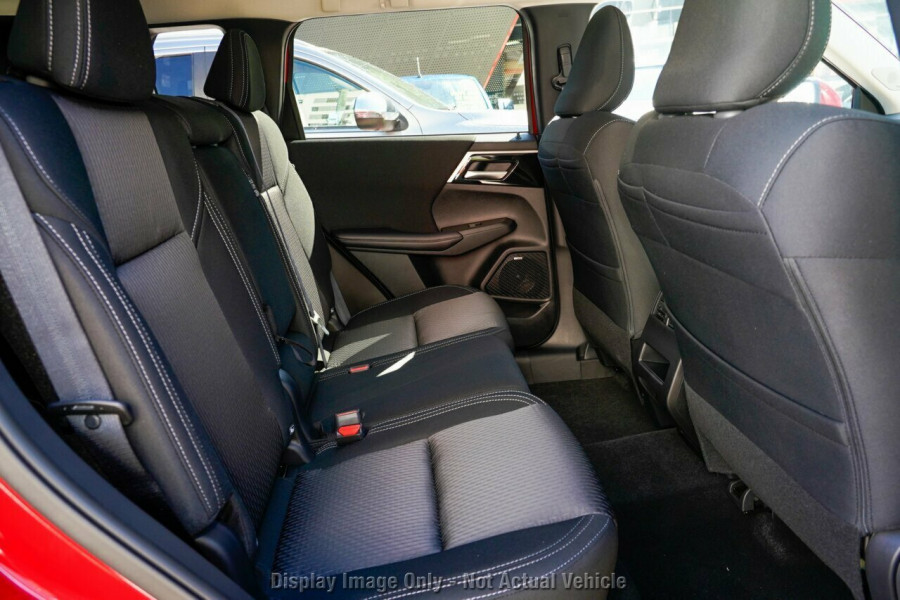 2025 Mitsubishi Outlander ZM LS SUV Image 2