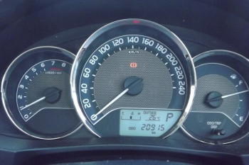 2016 Toyota Corolla ZRE172R Ascent Sedan