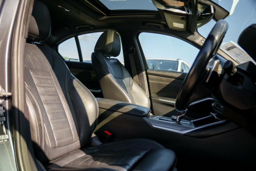 2022 BMW 3 Series G20 320i M Sport Sedan Image 17