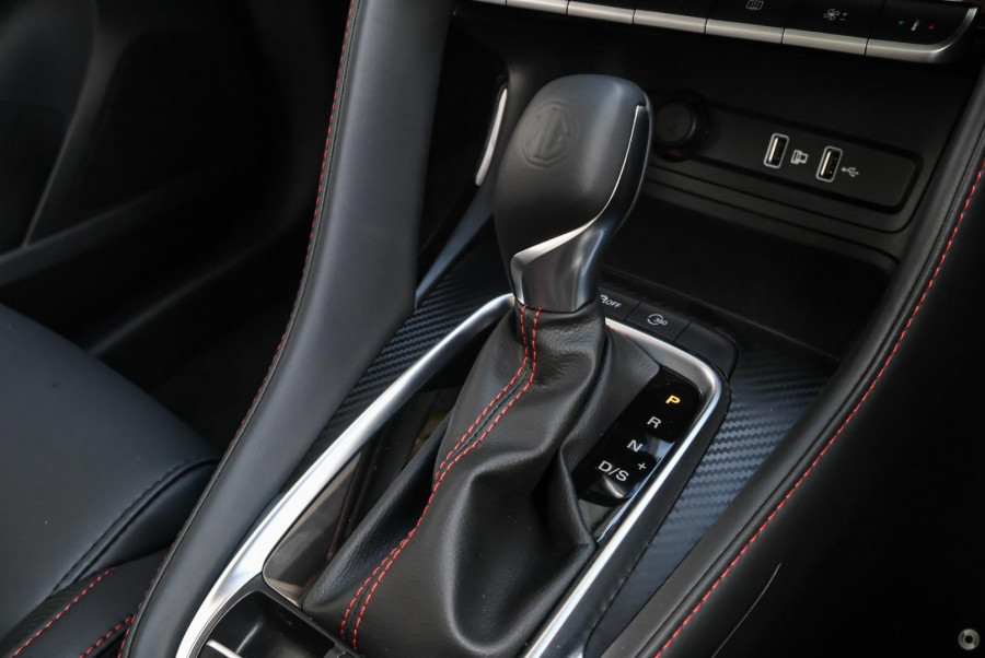 2024 MG ZST  Essence SUV Image 13