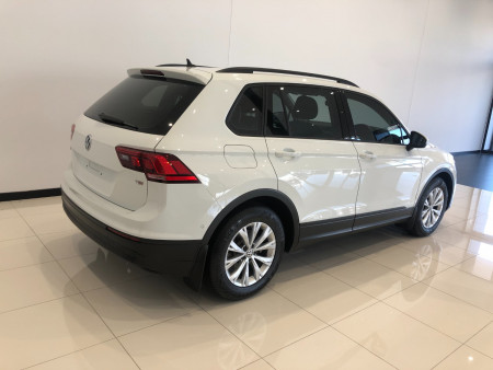 2017 Volkswagen Tiguan 5N Turbo 110TSI Trendline Suv Image 4