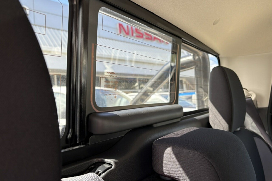 2024 MY25 Nissan Navara D23 ST Ute Image 15