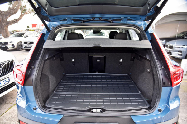 2024 MY25 Volvo XC40 XZ Plus B4 SUV Image 15