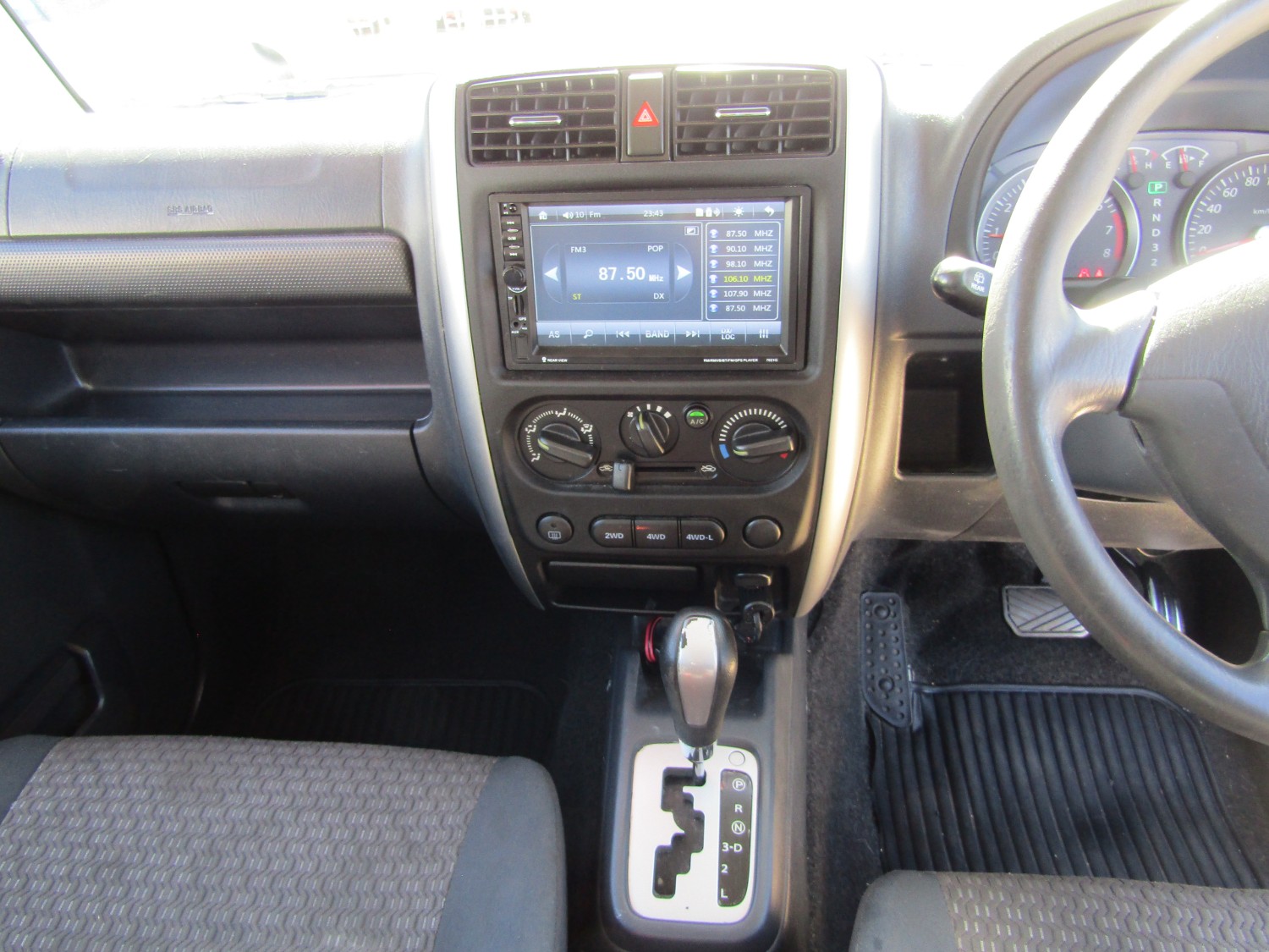 2011 Suzuki Jimny SUV Image 26
