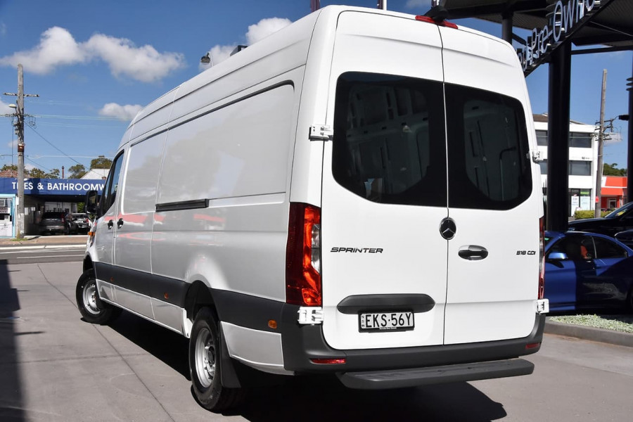 mercedes sprinter dealer locator