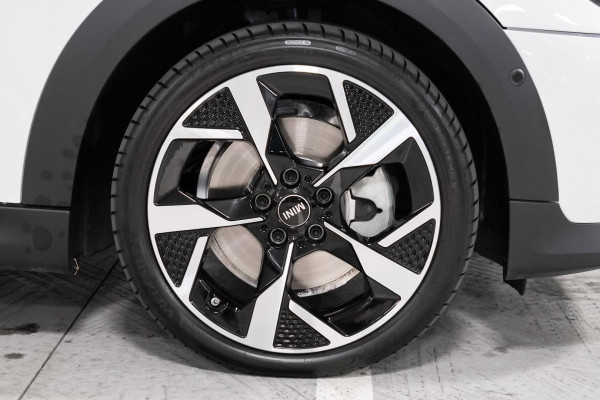 2025 MINI Cooper F65 C Favoured Hatch image 21