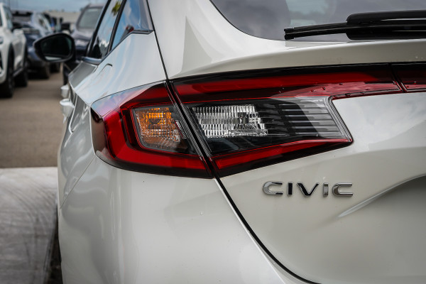 2024 MY25 Honda Civic 11th Gen e:HEV LX Hatch Image 9