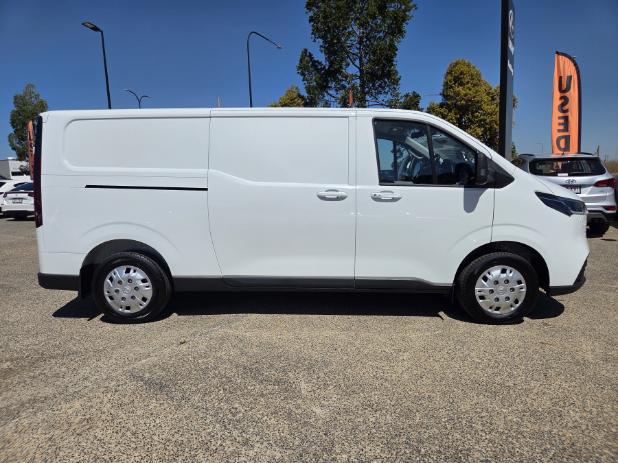 2026 LDV Deliver 7 Van Image 2
