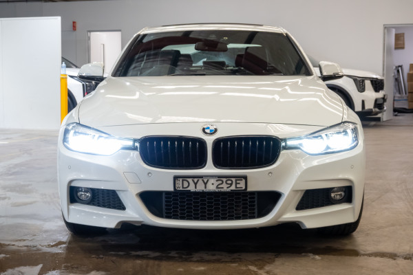 2018 BMW 3 Series F30 LCI 330i M Sport Sedan image 4