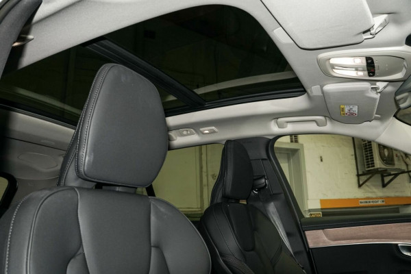 2025 MY26 Volvo XC90 L Series Plus B5 Bright SUV Image 14