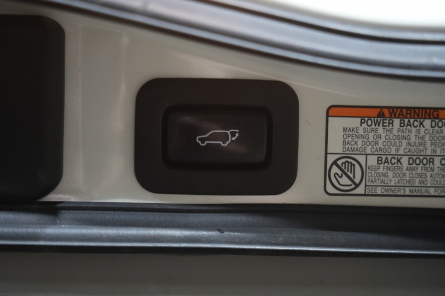 2018 Toyota LandCruiser Sahara SUV