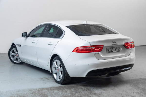 2015 MY16 Jaguar XE X760 20t Prestige Sedan