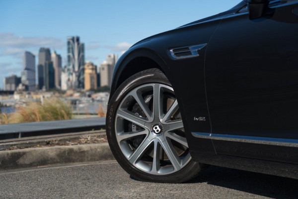 2021 Bentley Flying Spur W12 Sedan Image 7