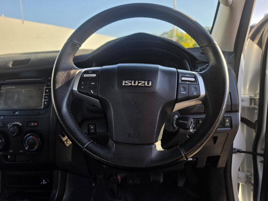 2017 Isuzu D-MAX  SX Cab Chassis Image 16