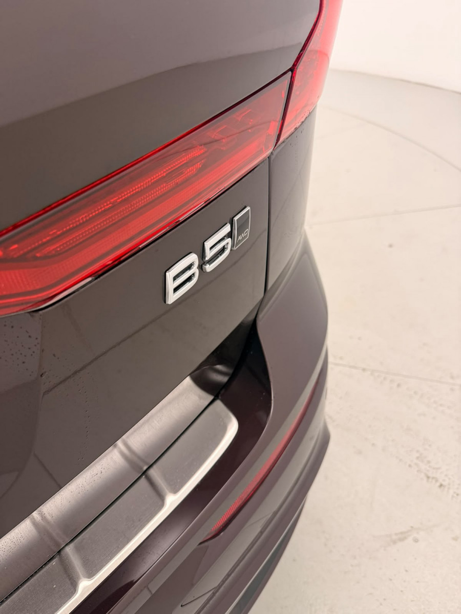 2025 MY26 Volvo XC60 UZ Ultra B5 Dark SUV Image 9