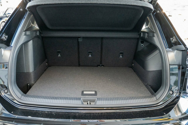 2026 Volkswagen Tiguan CT 200TSI eHybrid R-Line SUV Image 8