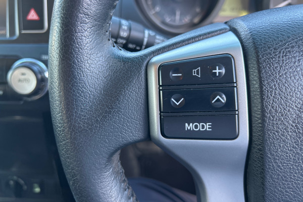 2016 Toyota LandCruiser Prado GDJ150R GXL SUV Image 41