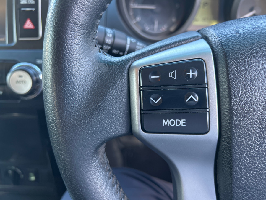 2016 Toyota LandCruiser Prado GDJ150R GXL SUV Image 41