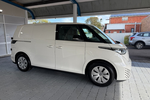 2025 Volkswagen ID. Buzz Cargo EBN BEV550 Van Image 5