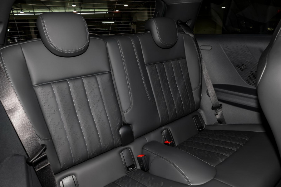 2026 MINI Cooper F66 S Favoured Hatch