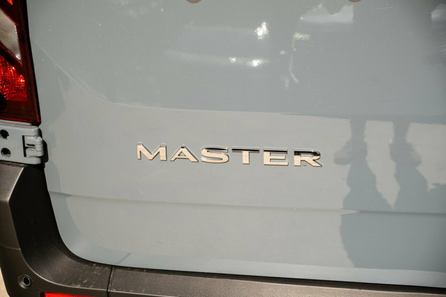 2026 Renault Master XDD Mid Roof LWB Van Image 6