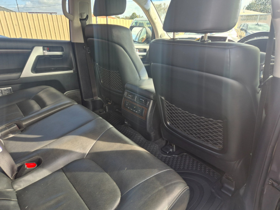 2019 Toyota LandCruiser VDJ200R VX SUV Image 27