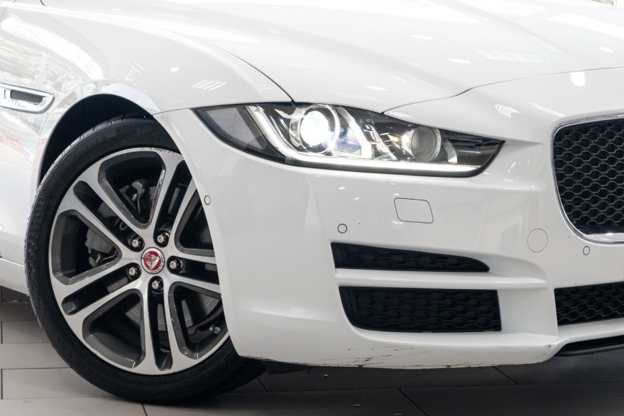 2015 MY16 Jaguar XE X760 Prestige Saloon Image 6