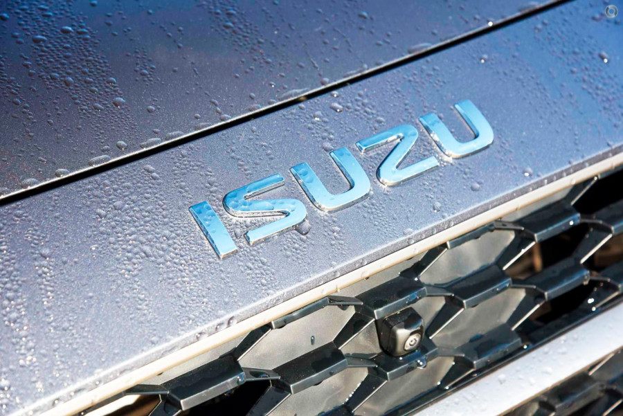 2025 MY25.5 Isuzu MU-X RJ LS-T SUV Image 14