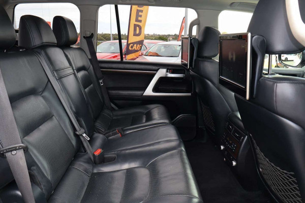 2016 Toyota LandCruiser VDJ200R Sahara SUV Image 15