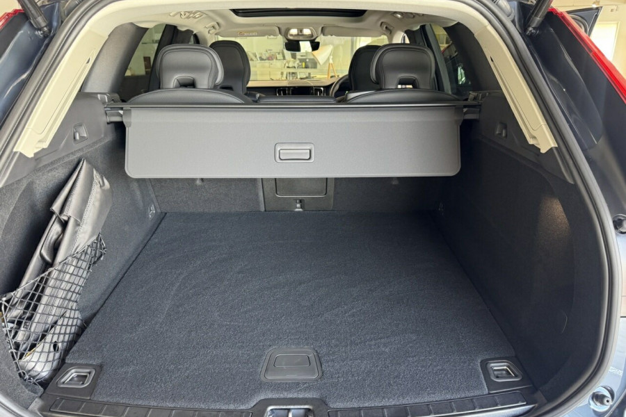 2024 MY25 Volvo XC60 UZ Plus B5 SUV Image 21