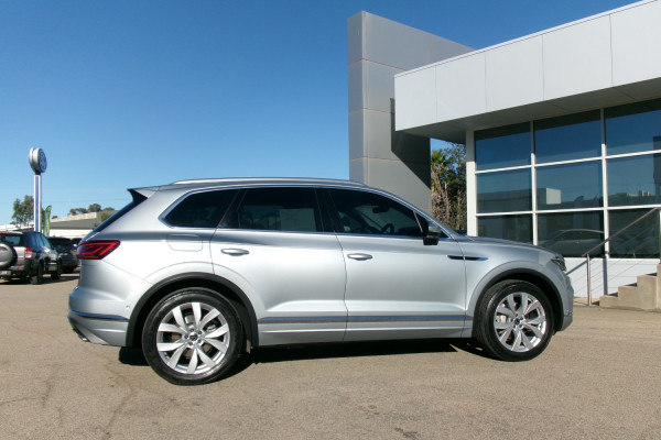 2023 Volkswagen Touareg CR 210TDI Elegance SUV Image 8