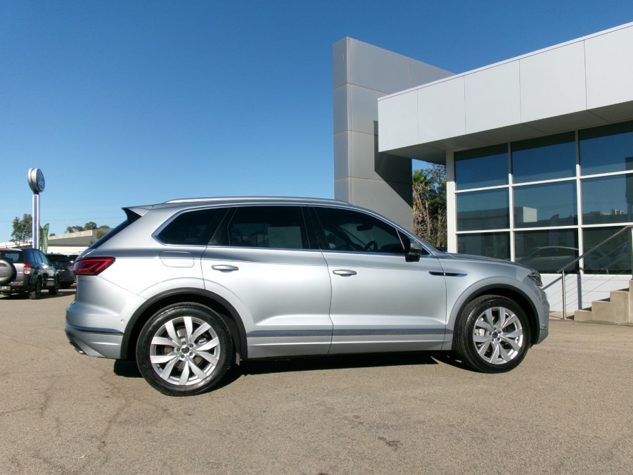 2023 Volkswagen Touareg CR 210TDI Elegance SUV Image 8
