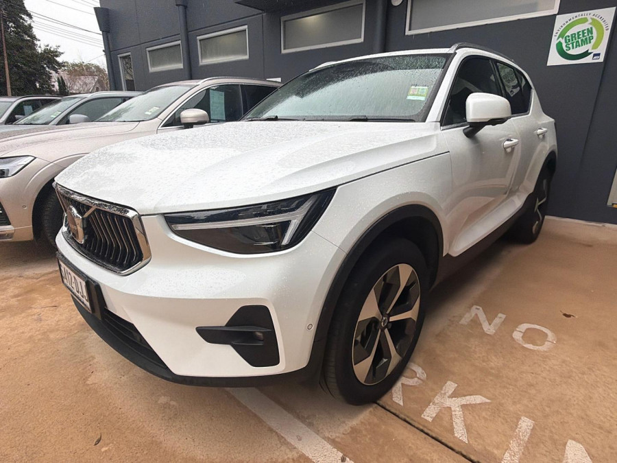2025 MY26 Volvo XC40 XZ Plus B4 SUV Image 3