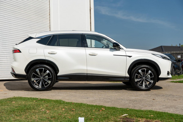 2025 MY24.5 MG HS AS33 Essence SUV