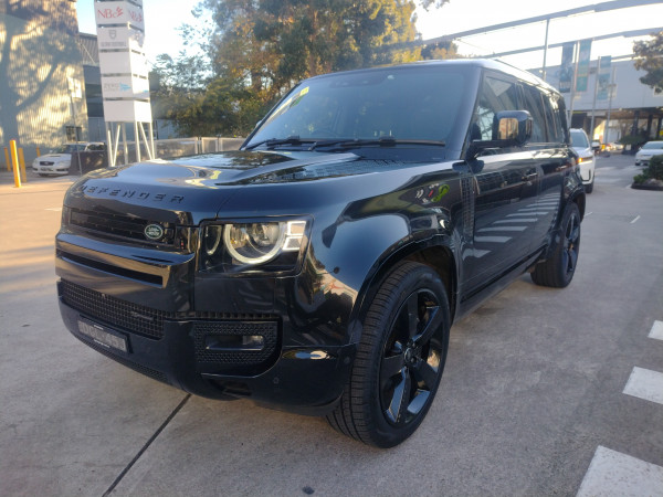 2023 Land Rover Defender L663 110 D300 X SUV image 7