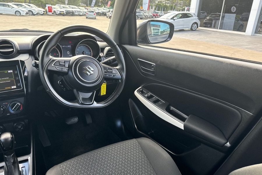 2023 Suzuki Swift AZ Series II GL Hatch Image 7