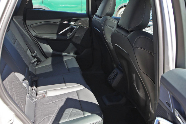2025 BMW X1 U11 xDrive20i M Sport SUV image 11