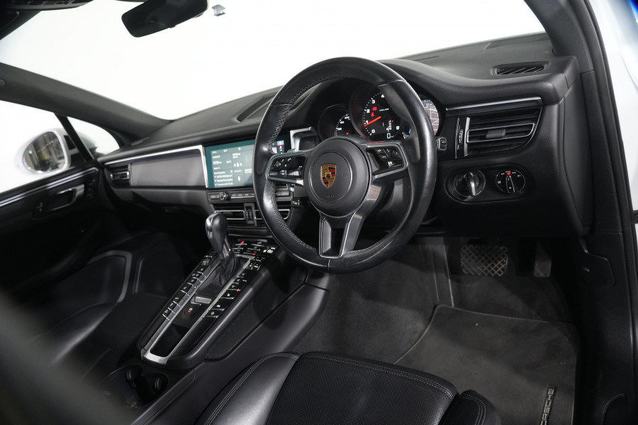 2021 Porsche Macan SUV Image 11