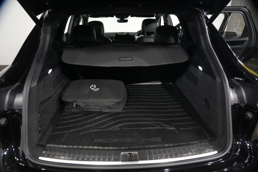 2018 Porsche Cayenne E-Hybrid SUV Image 31
